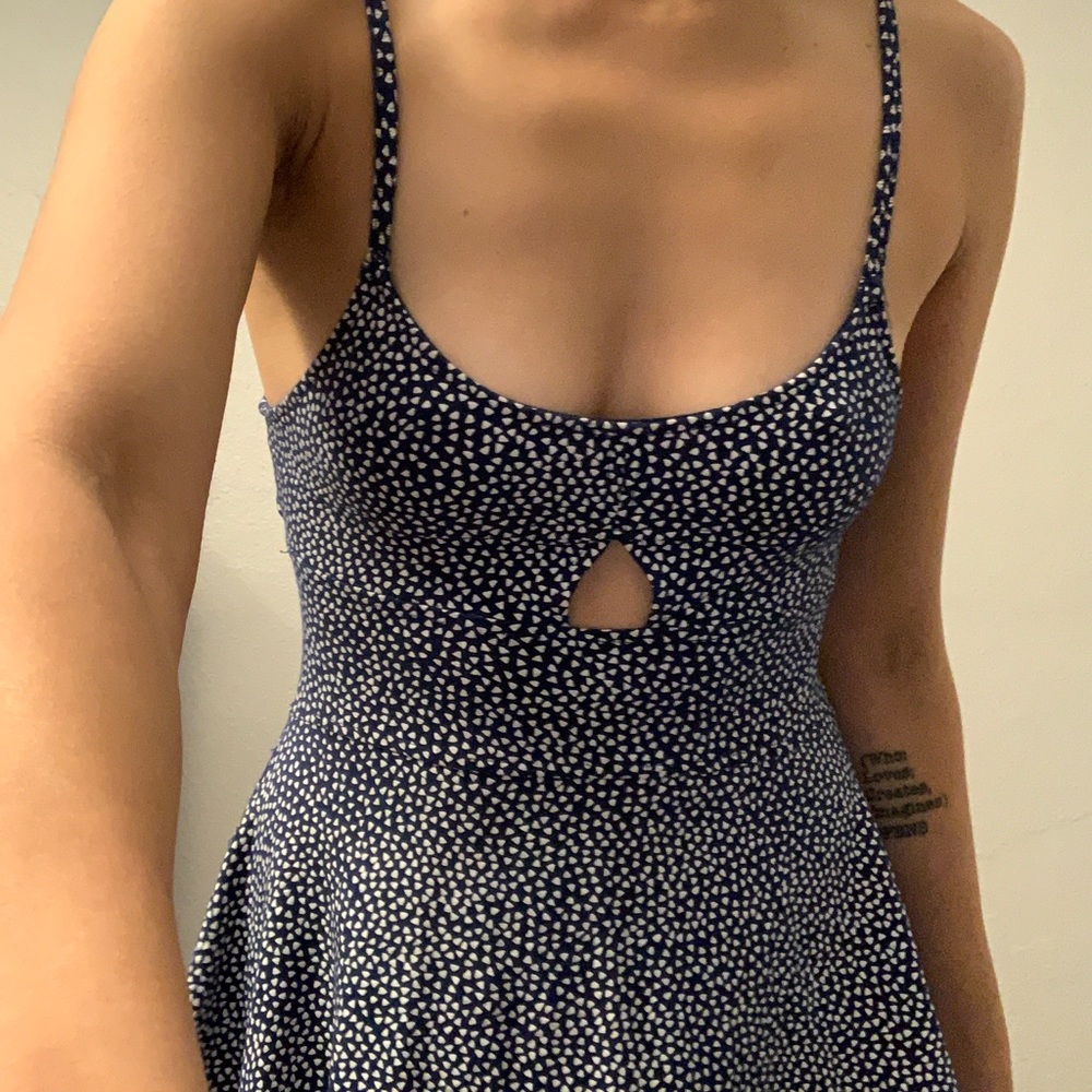 Dress - Picture 5 of 7
